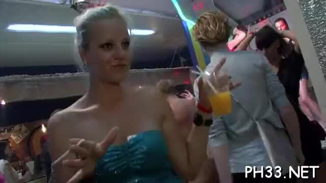 Hoes witnessing unclothe