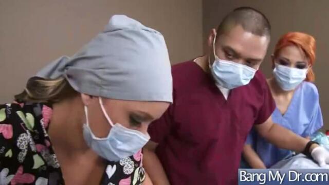 Checking at doctor end in a gang-peek for patient vid-05