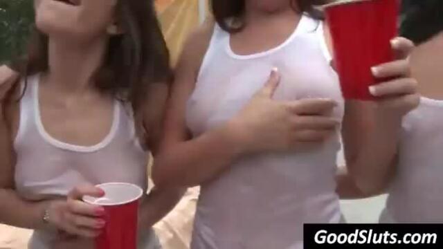 Sopping tshirt compete during spring break
